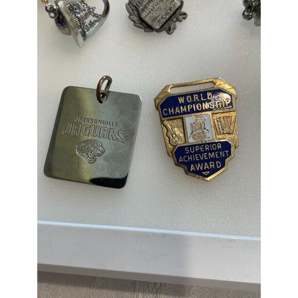 Vintage Collectible Pin & Fob Lot - Military Union Figural Awards & More Assorte - Picture 6 of 16